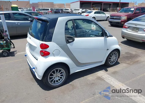 2013 Smart Fortwo Passion/Pure из США, поврежденный, VIN WMEEJ3BA8DK605597